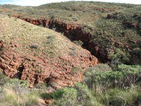 Setting out on Chain of Ponds walk, Trephina Gorge